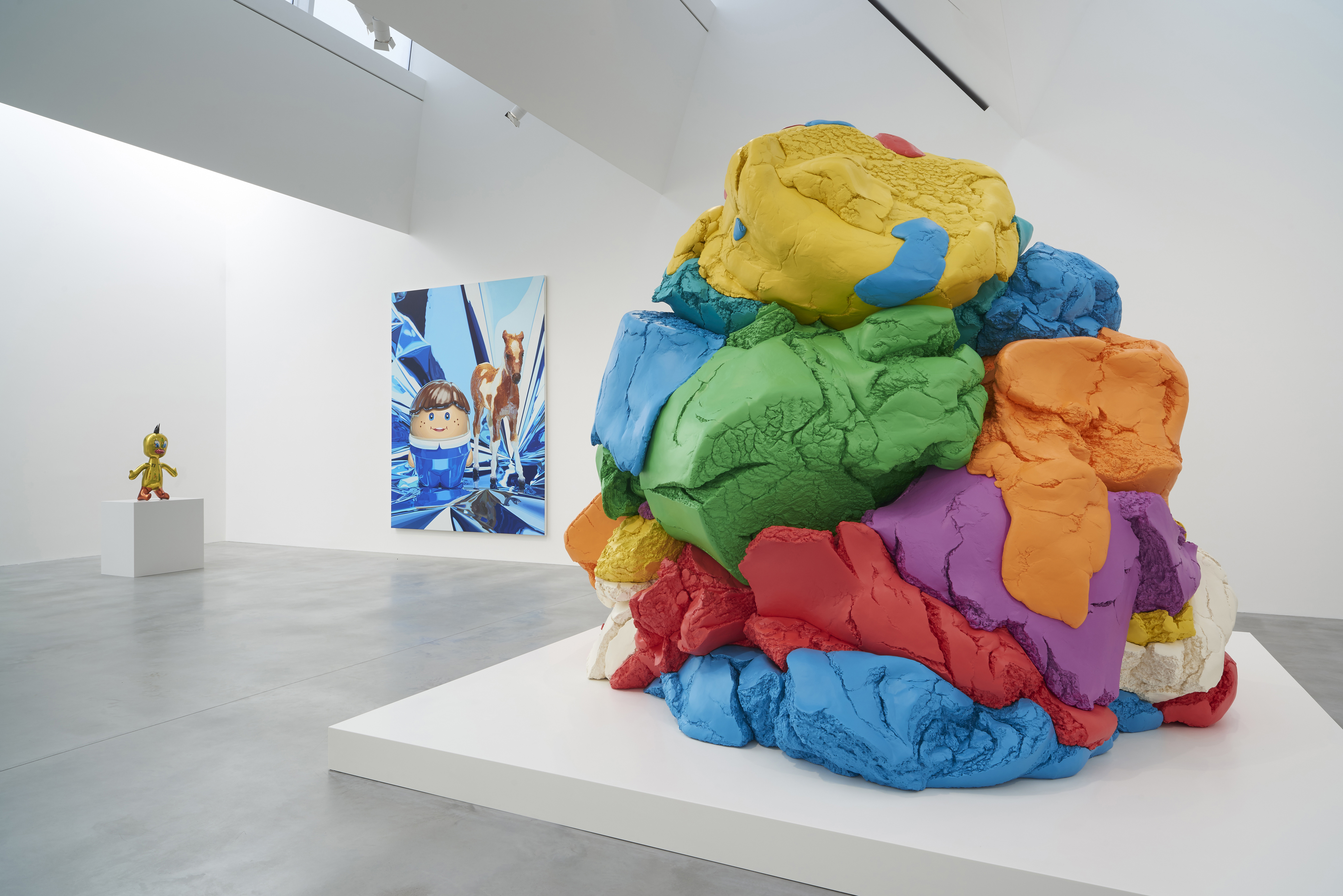 Gallery 6_Photo by Prudence Cuming Associates, © Victor Mara Ltd, artwork © Jeff Koons
