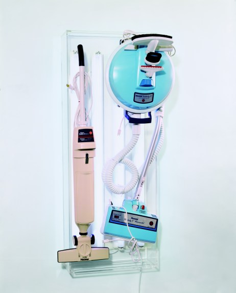 New Hoover Quik Broom, New Hoover Celebrity IV, 1980_© Jeff Koons.jpg